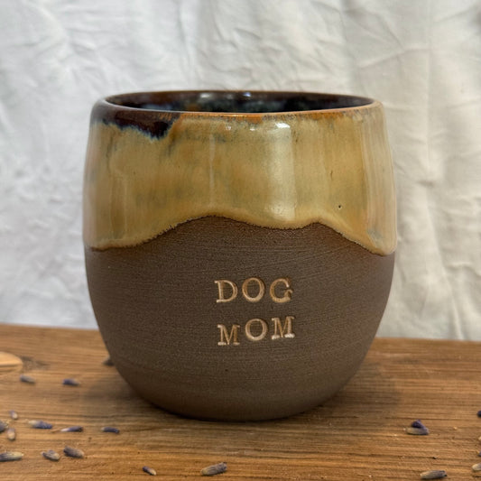 Becher DOG MUM Hazel Glow